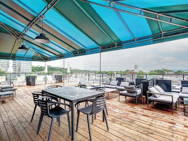 Penthouse On Charest - With Parking And Gym Appartement Québec Buitenkant foto